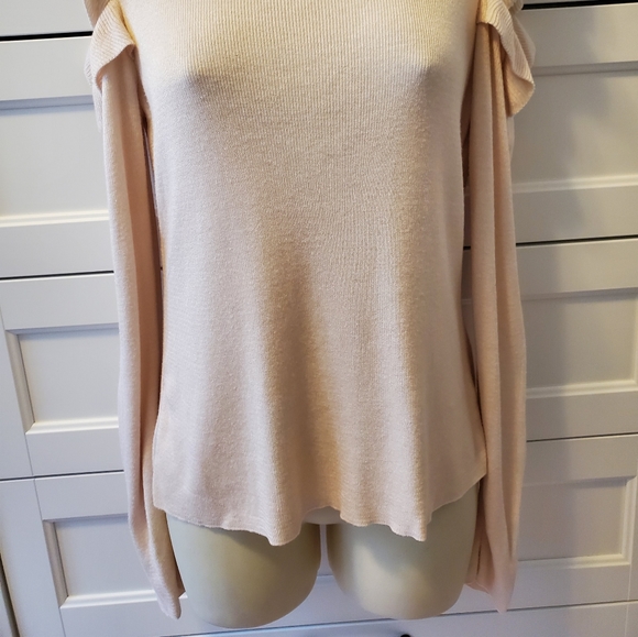 💗SOLD💗 Esqualo Open Shoulder Ruffle Sleeves Light Knit Sweater - Picture 3 of 11